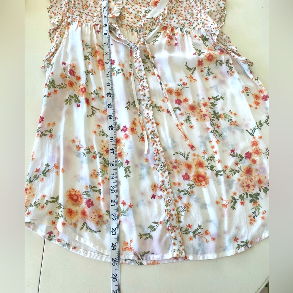 NWOT LOVESTITCH Ruffle Sleeveless Blouse - Picture 12 of 14